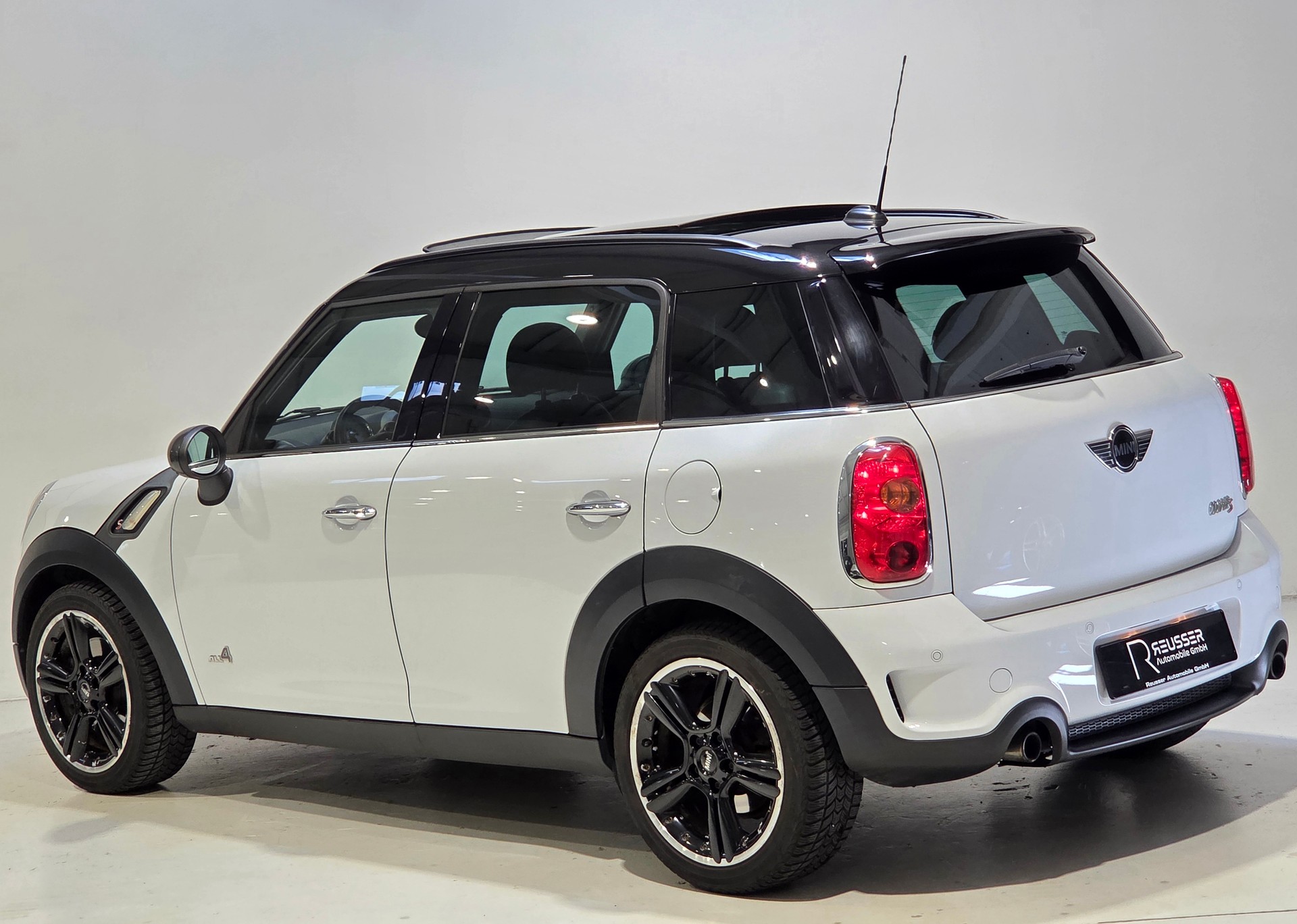MINI Countryman Cooper S ALL4-showroom-element-2