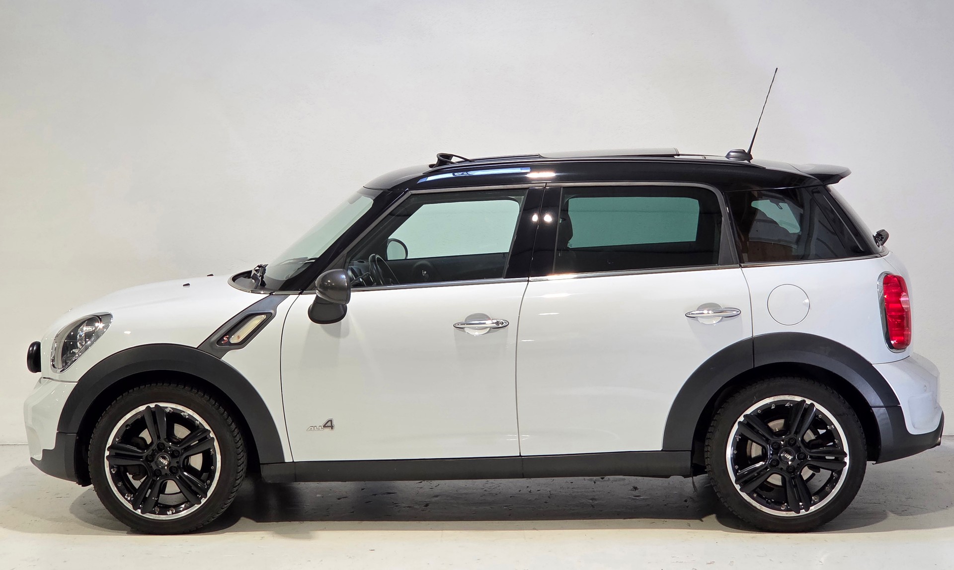 MINI Countryman Cooper S ALL4-showroom-element-1