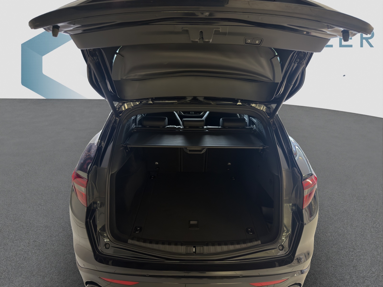 ALFA ROMEO STELVIO 2.0 Q4 280 Veloce-image-6