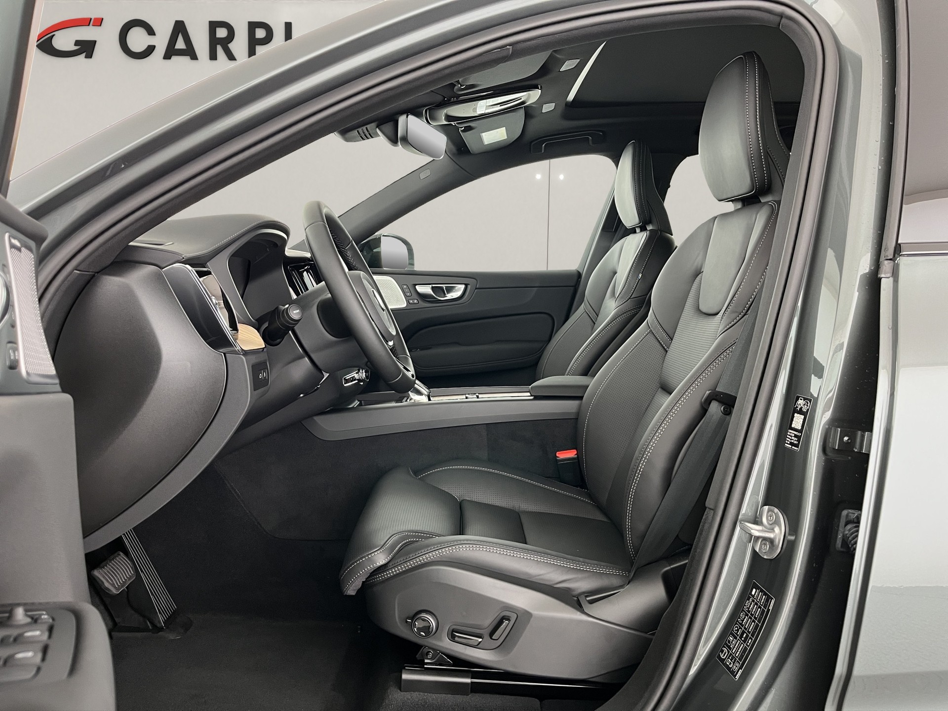 VOLVO XC60 2.0 T8 TE Ultra Dark eAWD-image-7