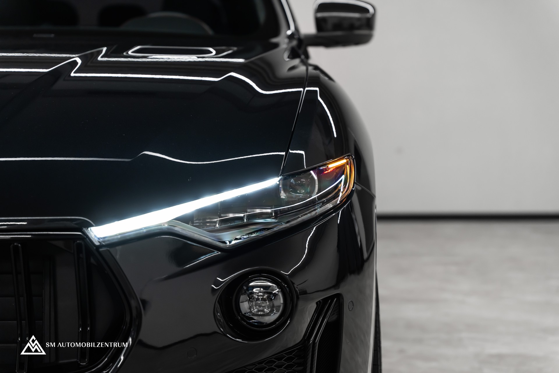 MASERATI Levante 3.8 V8 Trofeo / Maserati Garantie / Carbon Exterieur & Interieur / Panorama / 360°-showroom-element-2