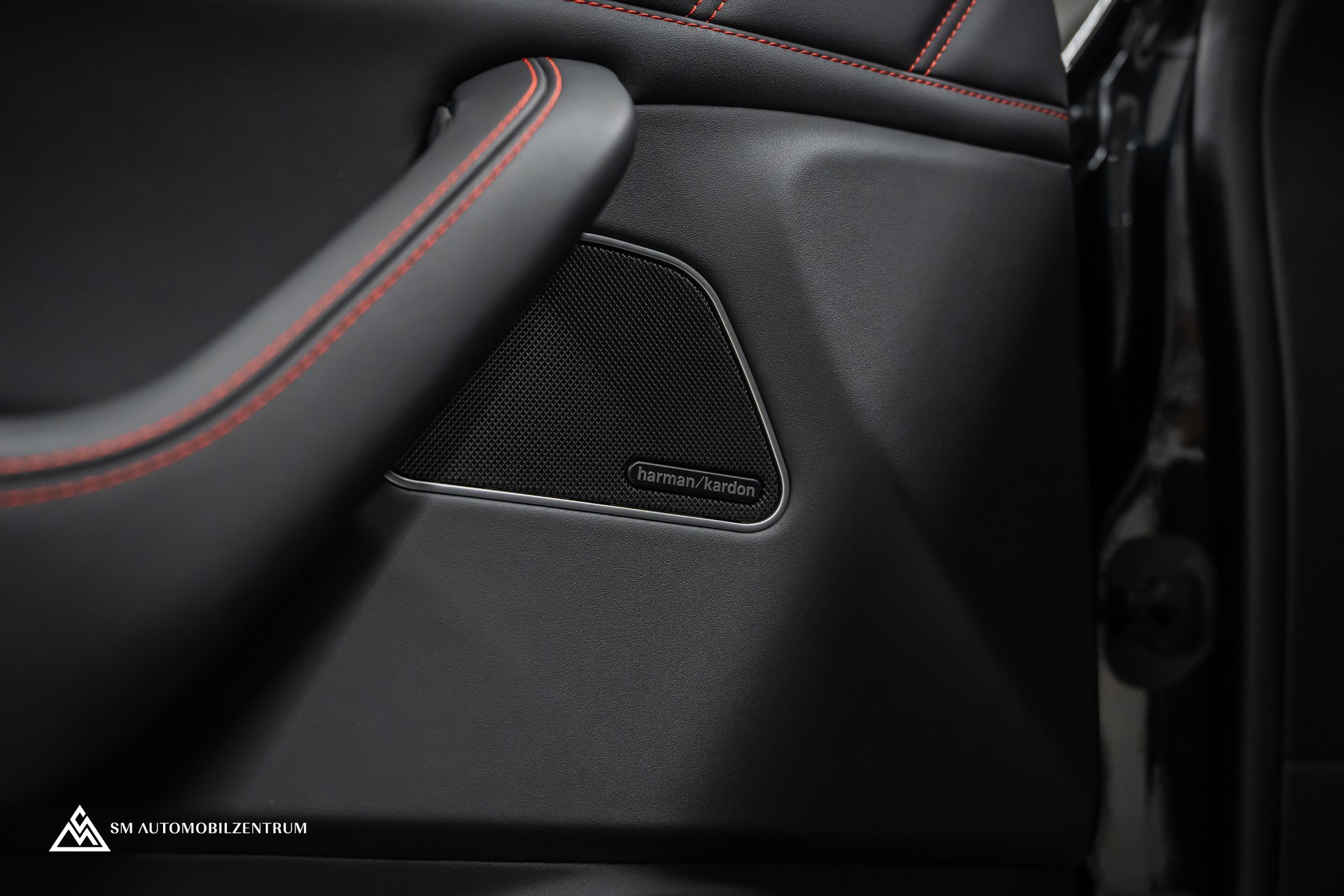 MASERATI Levante 3.8 V8 Trofeo / Maserati Garantie / Carbon Exterieur & Interieur / Panorama / 360°-image-32