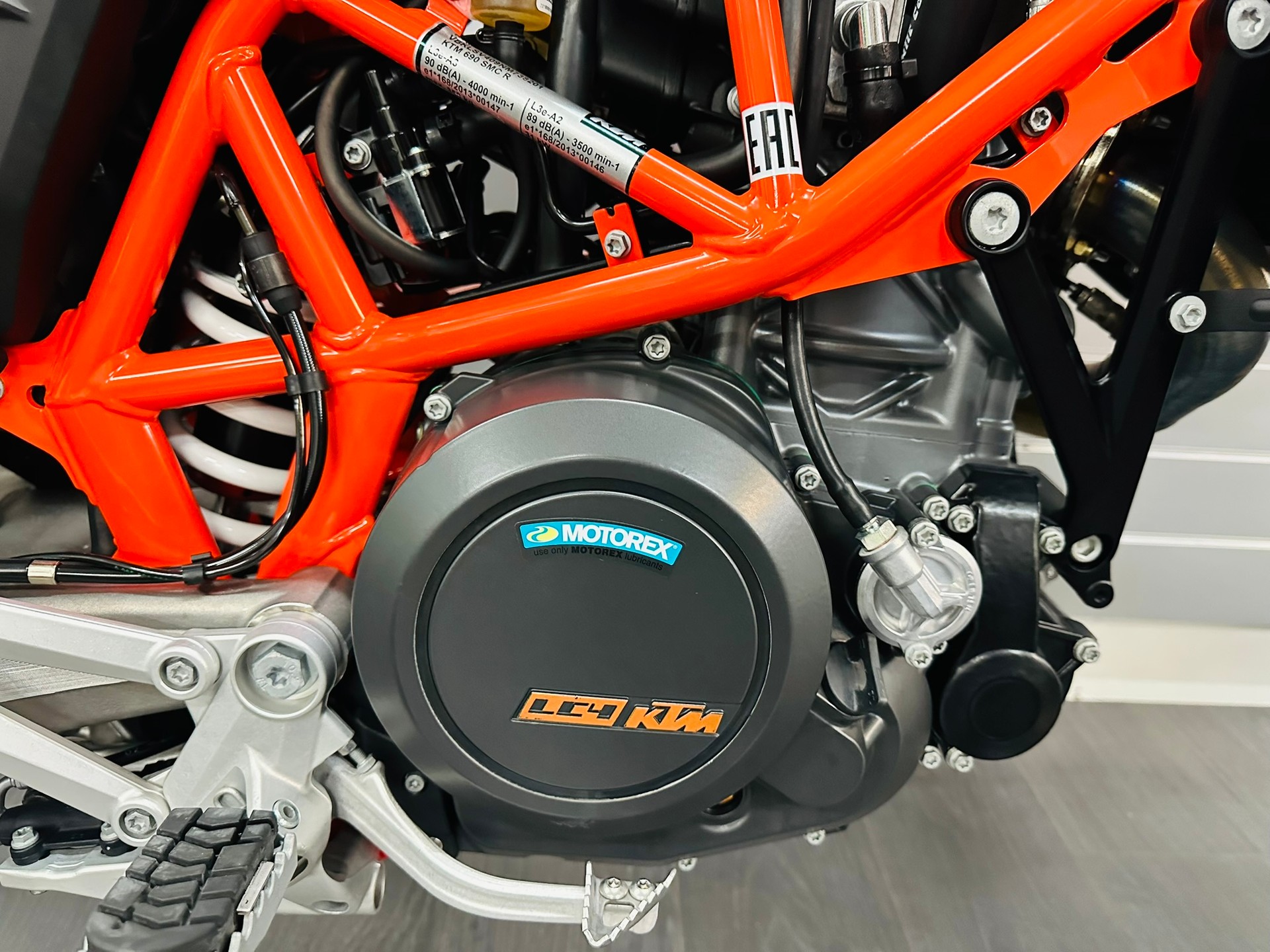 KTM 690 SMC-R-image-4