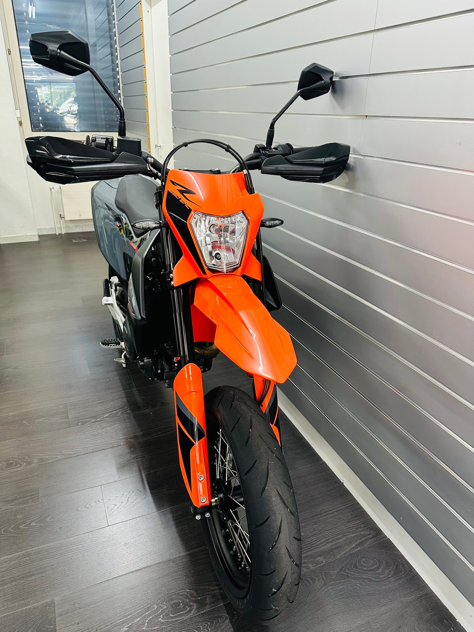 KTM 690 SMC-R-image-3