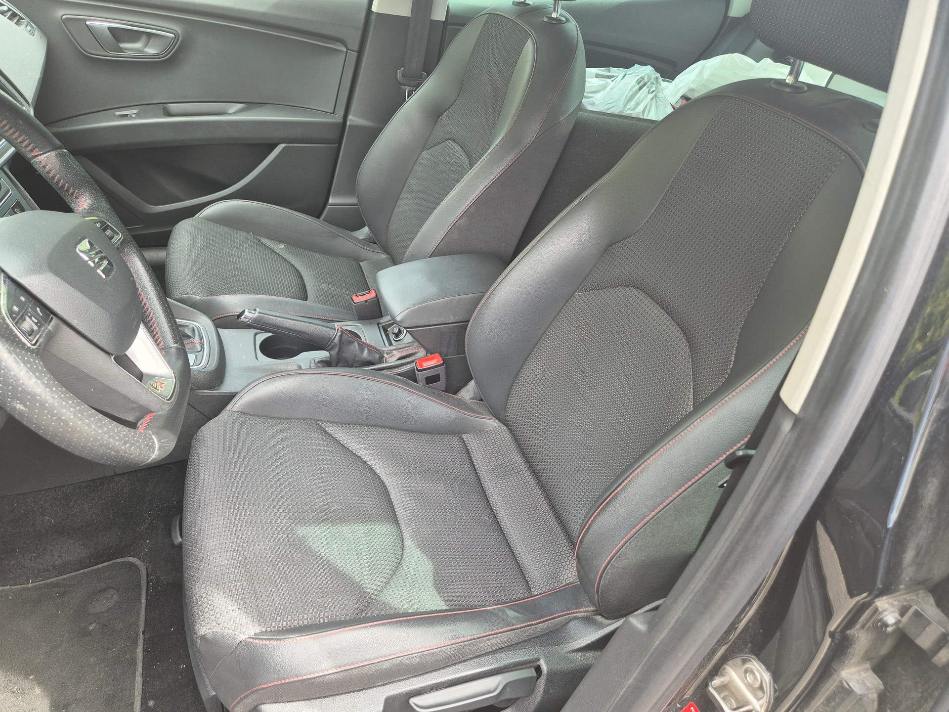 SEAT Leon 1.8 TSI FR DSG-image-9