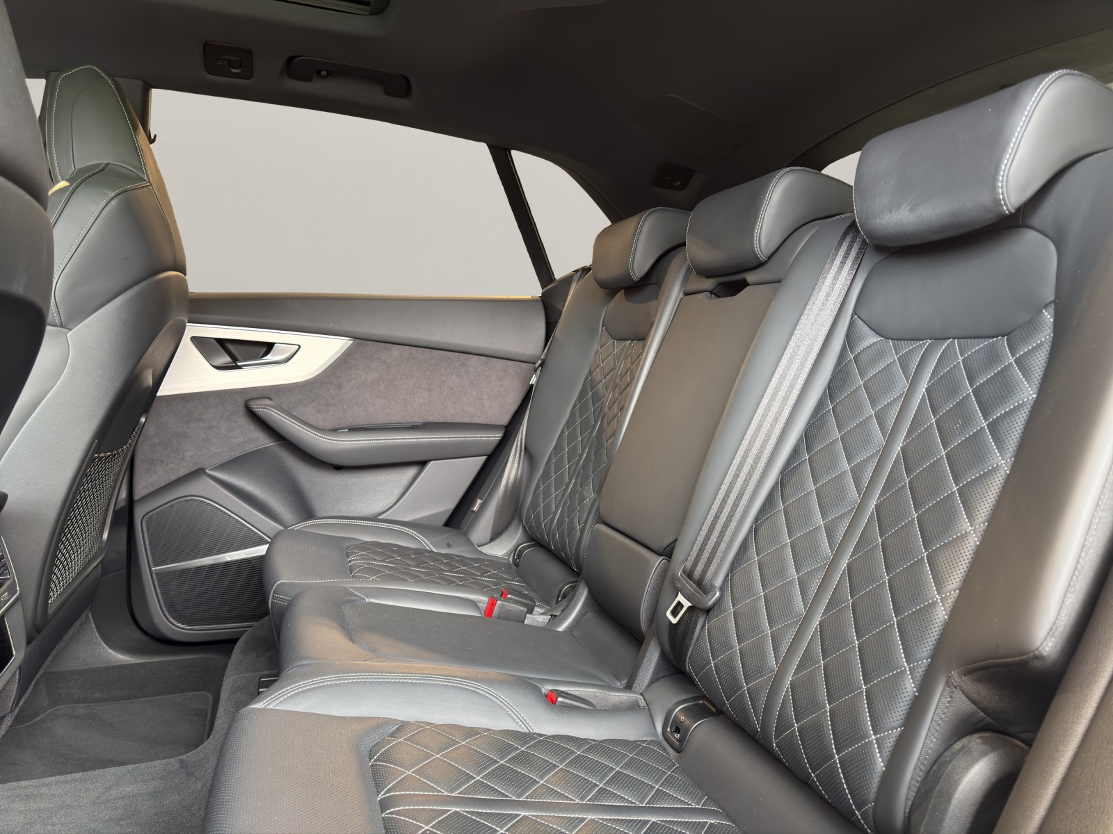 AUDI Q8 3.0 50 TDI quattro T-Tronic-image-6