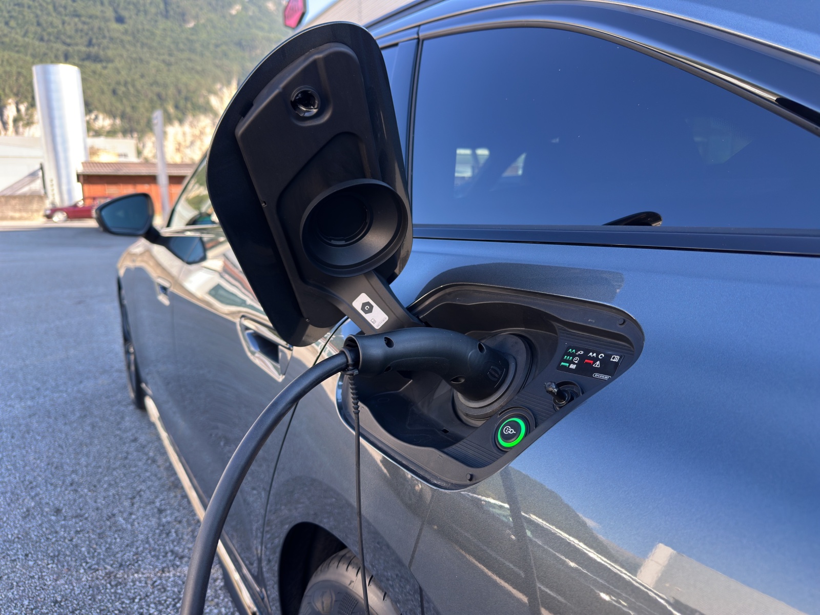 AUDI A5 Avant e-hybrid quattro Attraction 220 kW S tronic-image-14