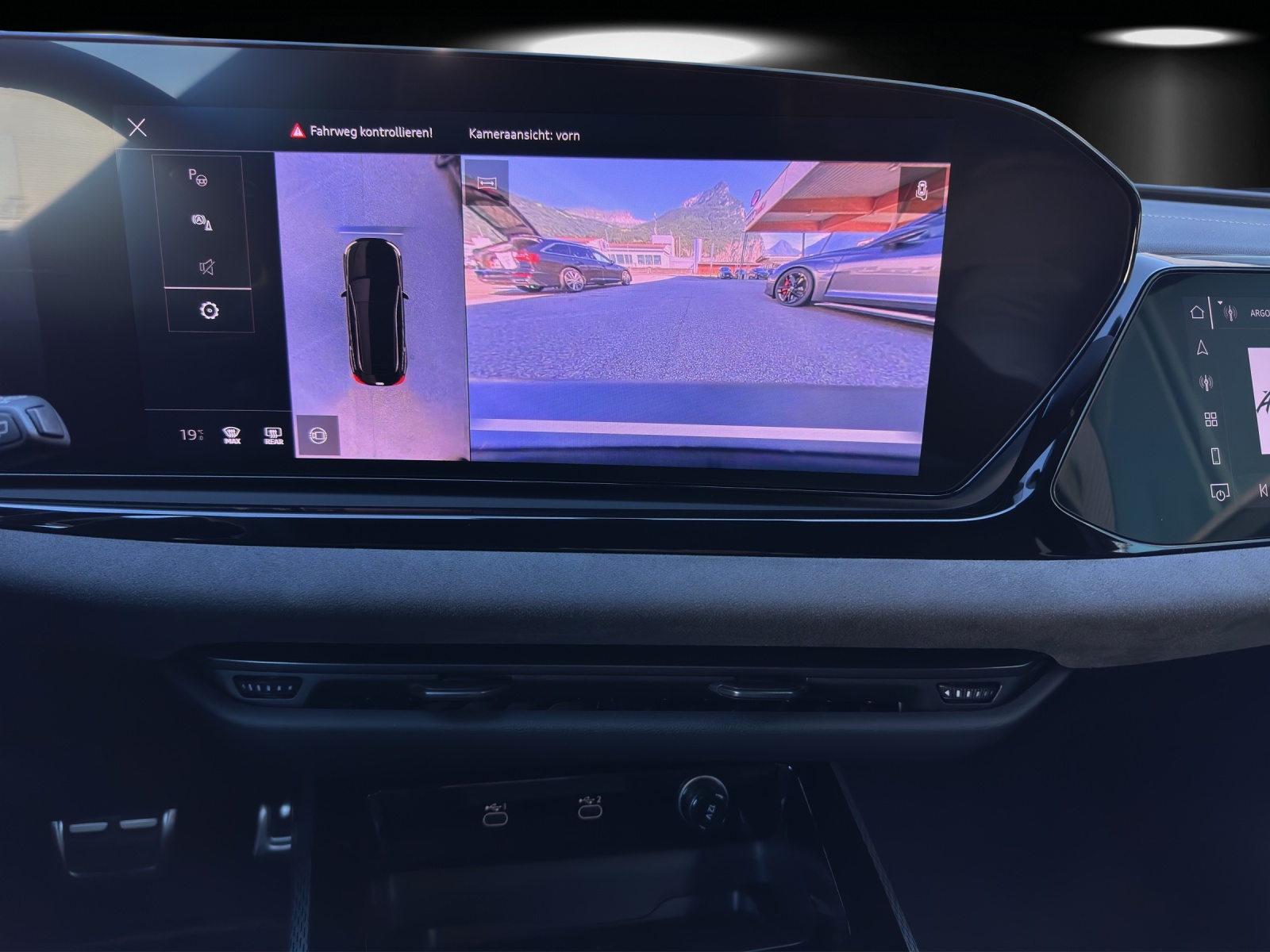 AUDI A5 Avant e-hybrid quattro Attraction 220 kW S tronic-image-11