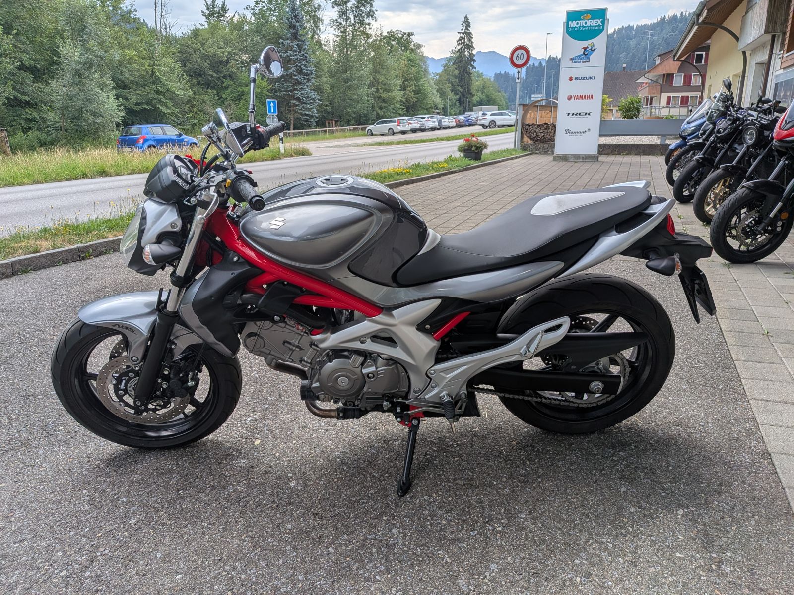 SUZUKI SFV 650 Gladius ABS (25kW)-image-3