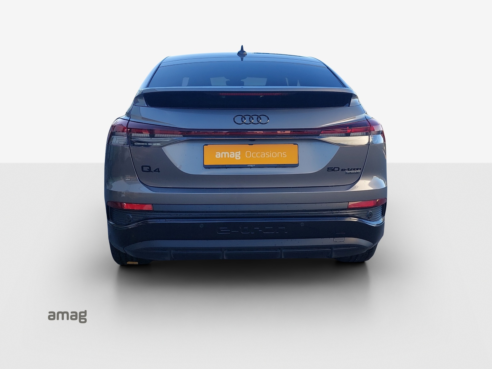 AUDI Q4 Sportback e-tron 50 quattro-showroom-element-3