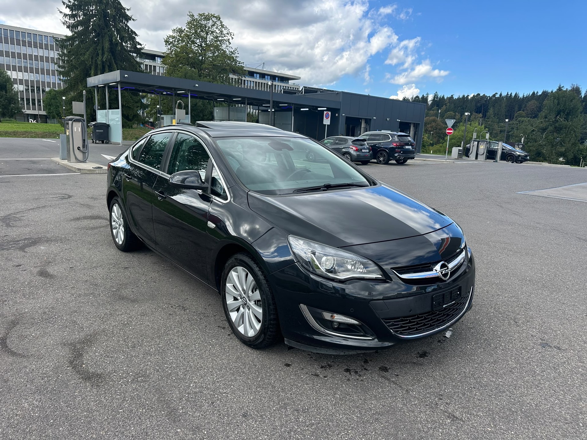 OPEL Astra 1.6i 16V Turbo Cosmo Automatic-image-1