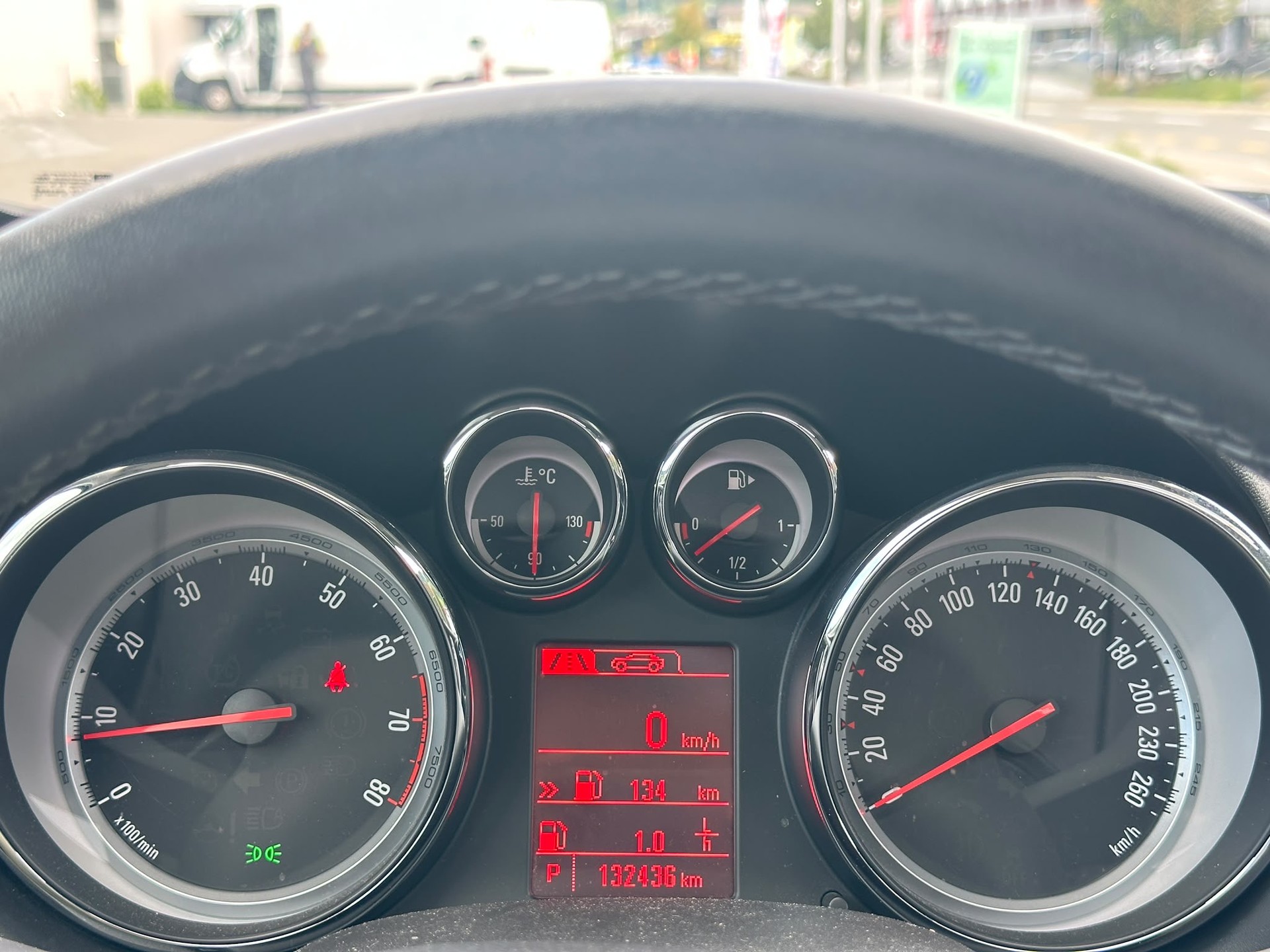 OPEL Astra 1.6i 16V Turbo Cosmo Automatic-image-6