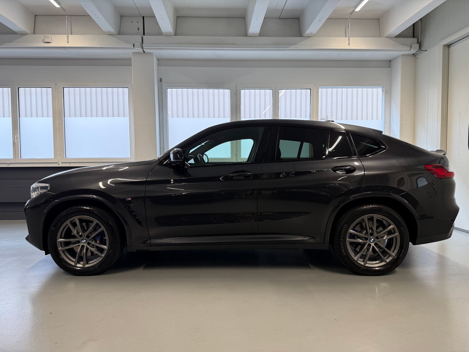 BMW X4 xDrive 30d M Sport X Steptronic-showroom-element-2