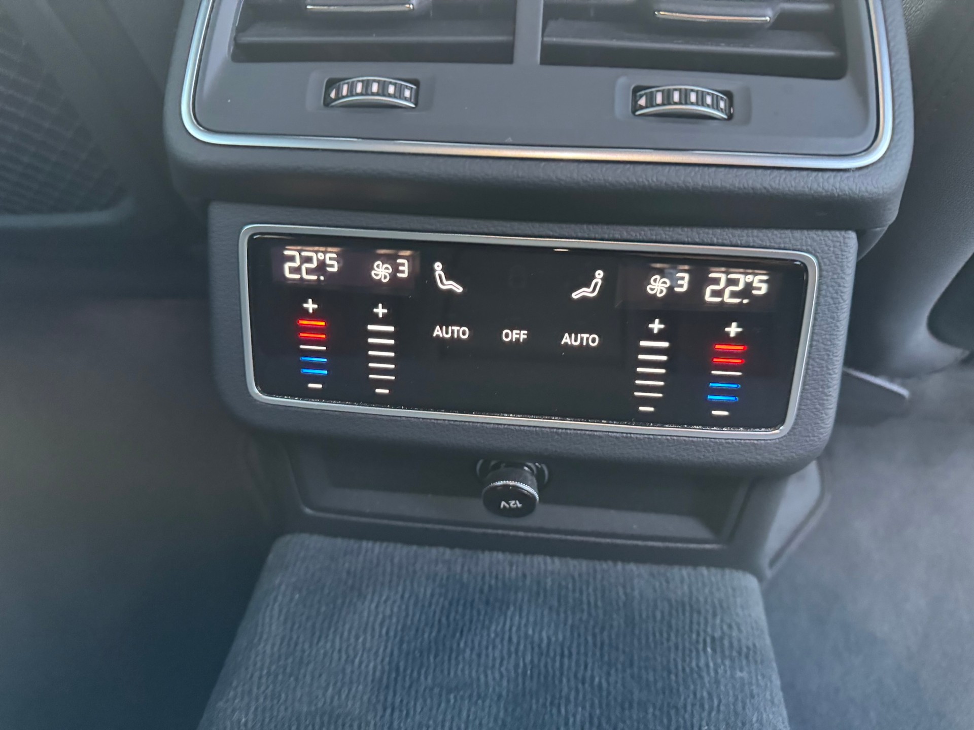 AUDI A6 Avant 40 TDI Sport Attraction quattro S-tronic-image-19