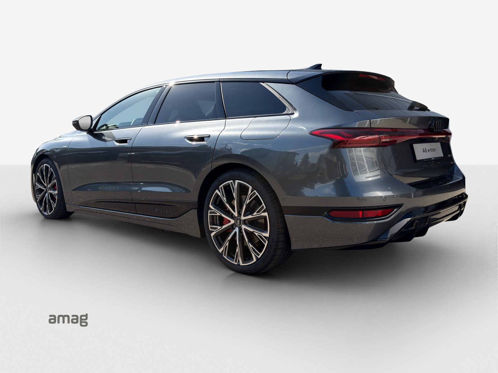 AUDI A6 Avant e-tron quattro-showroom-element-2
