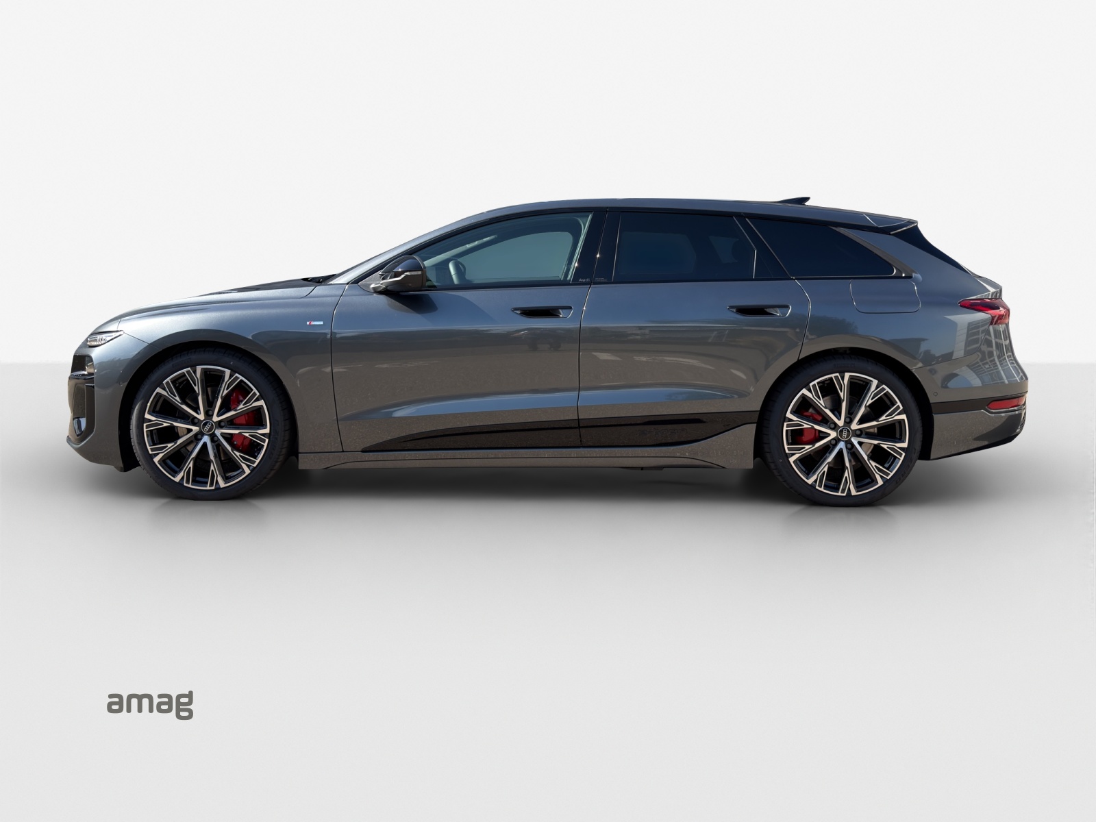 AUDI A6 Avant e-tron quattro-showroom-element-1