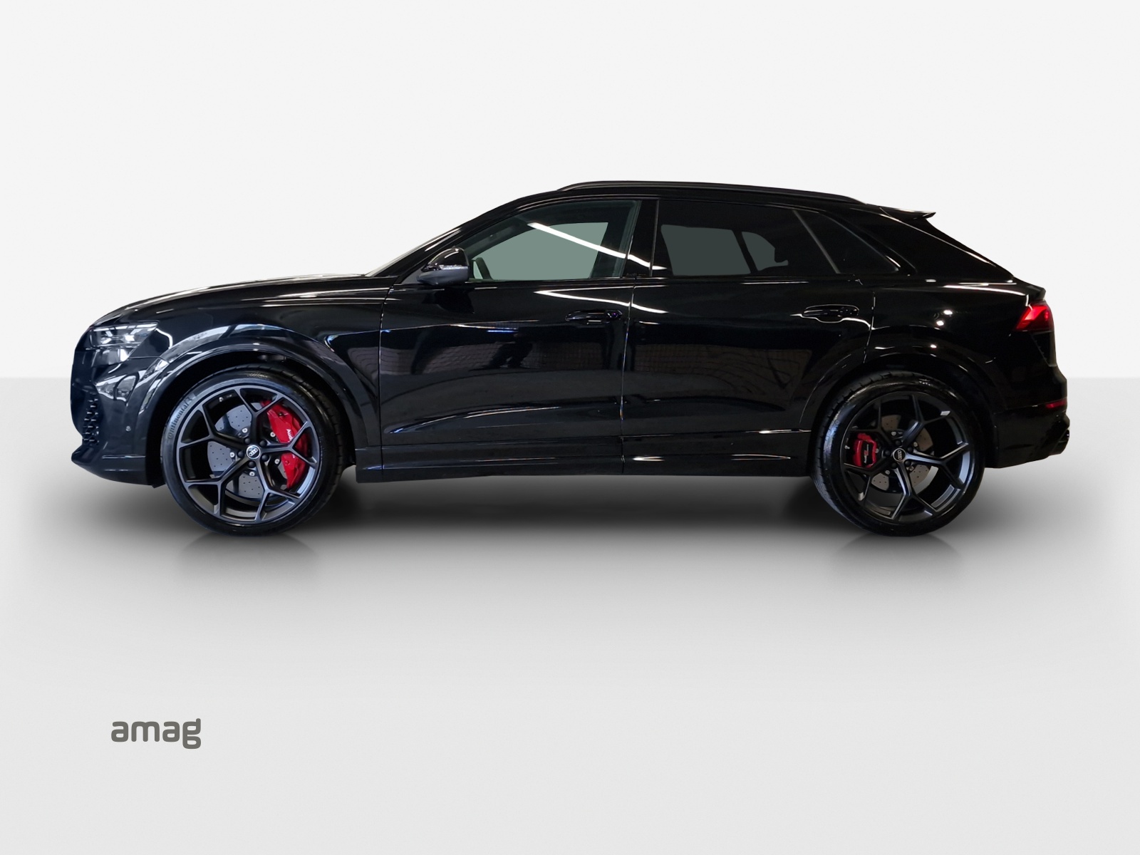 AUDI RSQ8 performance quattro-showroom-element-1