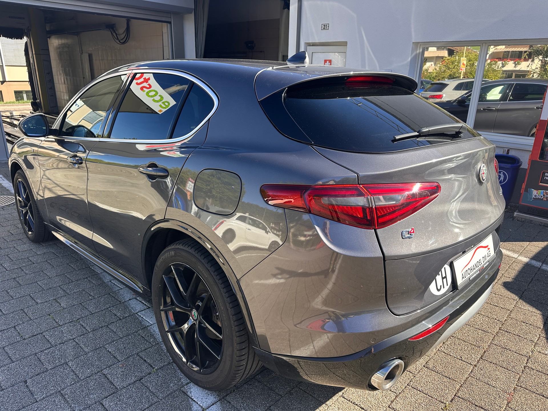 ALFA ROMEO Stelvio 2.2 JTDM TI 20 Zoll Q4-showroom-element-1