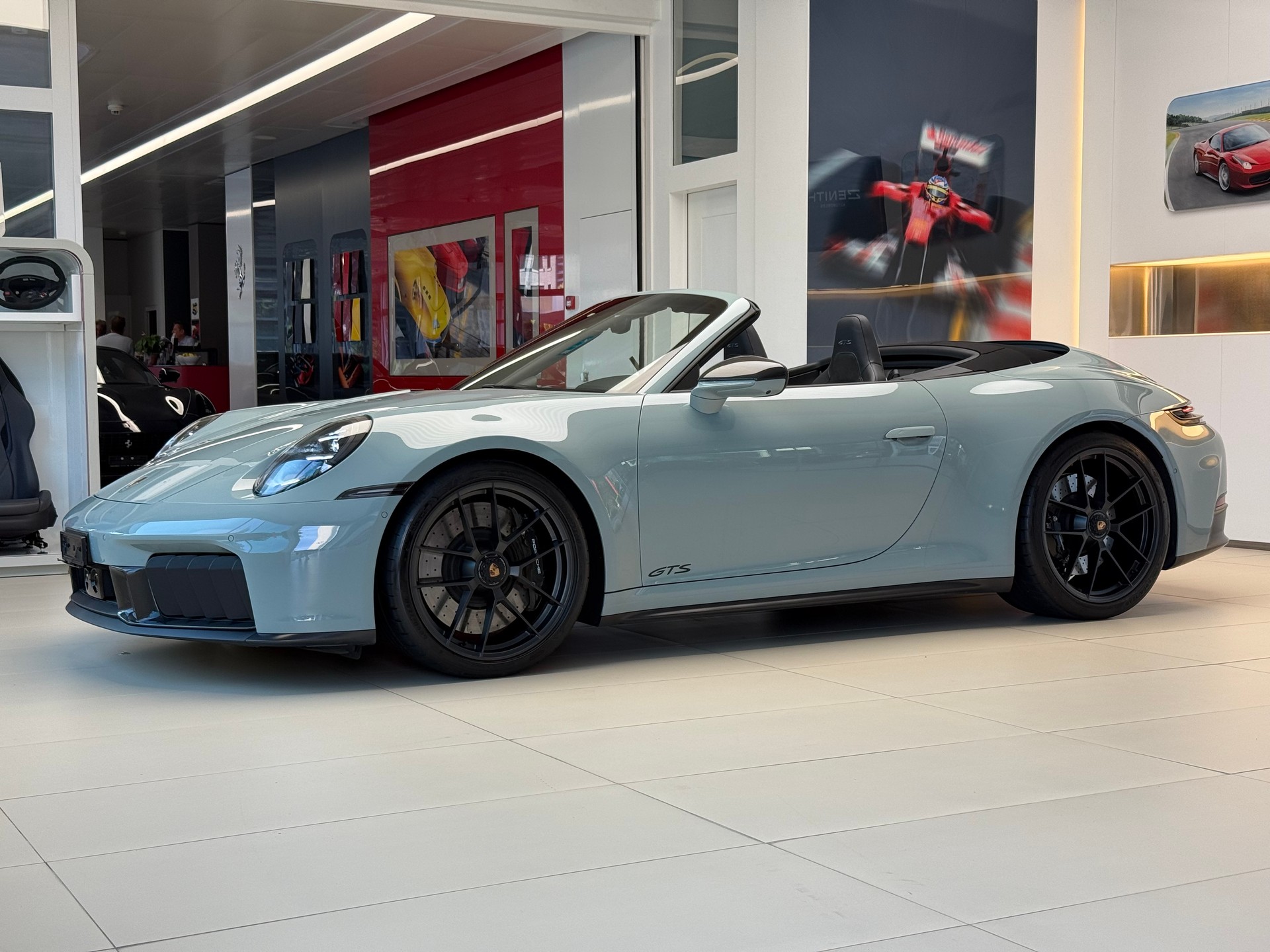 PORSCHE 911 Carrera 4 GTS Cabriolet
