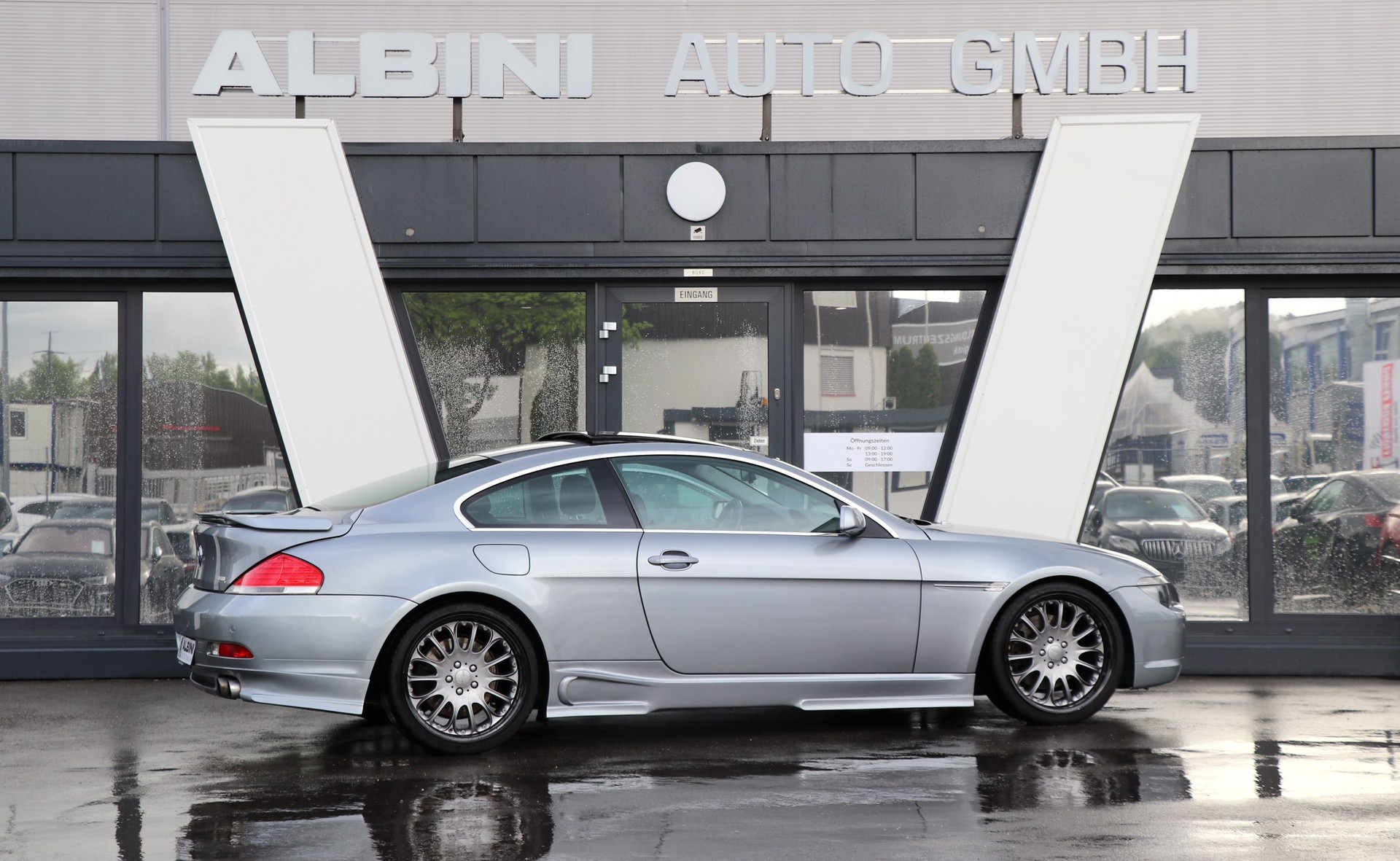 BMW 645i-showroom-element-2