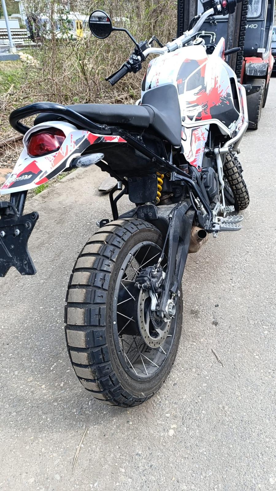 DUCATI Desert X-image-4