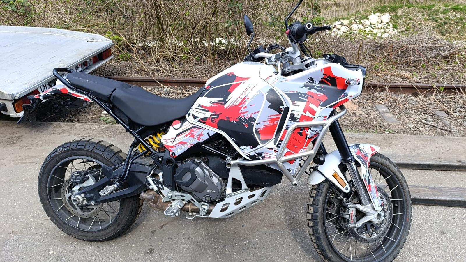 DUCATI Desert X