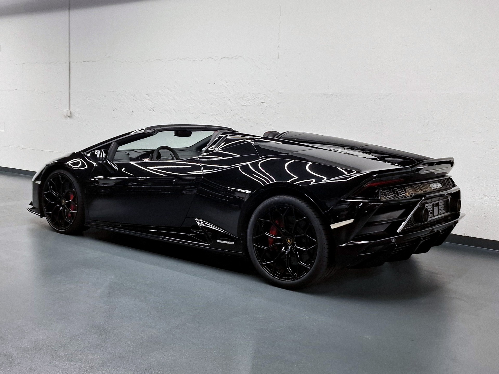 LAMBORGHINI Huracan Spyder 5.2 EVO-image-9