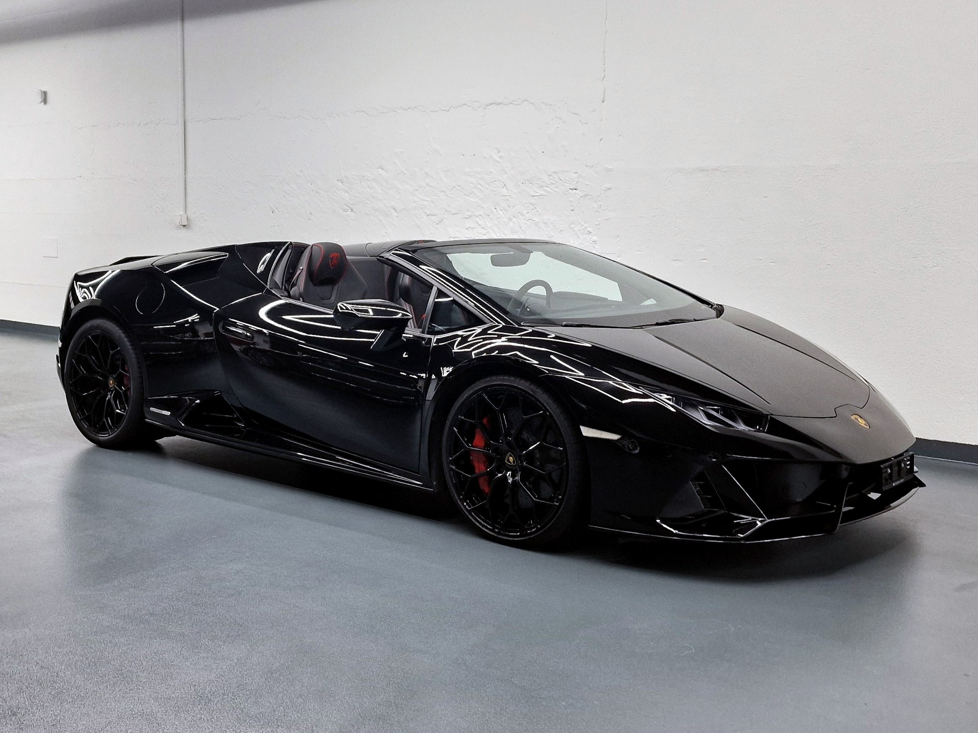 LAMBORGHINI Huracan Spyder 5.2 EVO-showroom-element-1