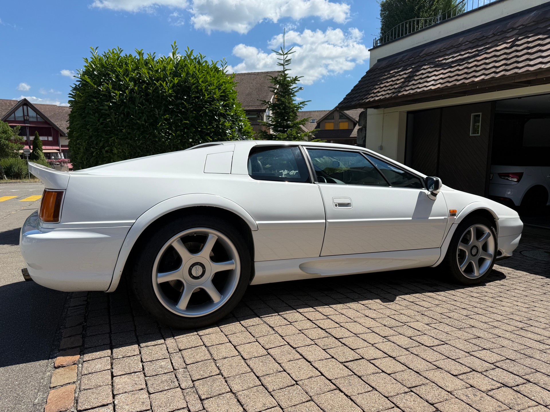 LOTUS Esprit 3.5 V8-image-3