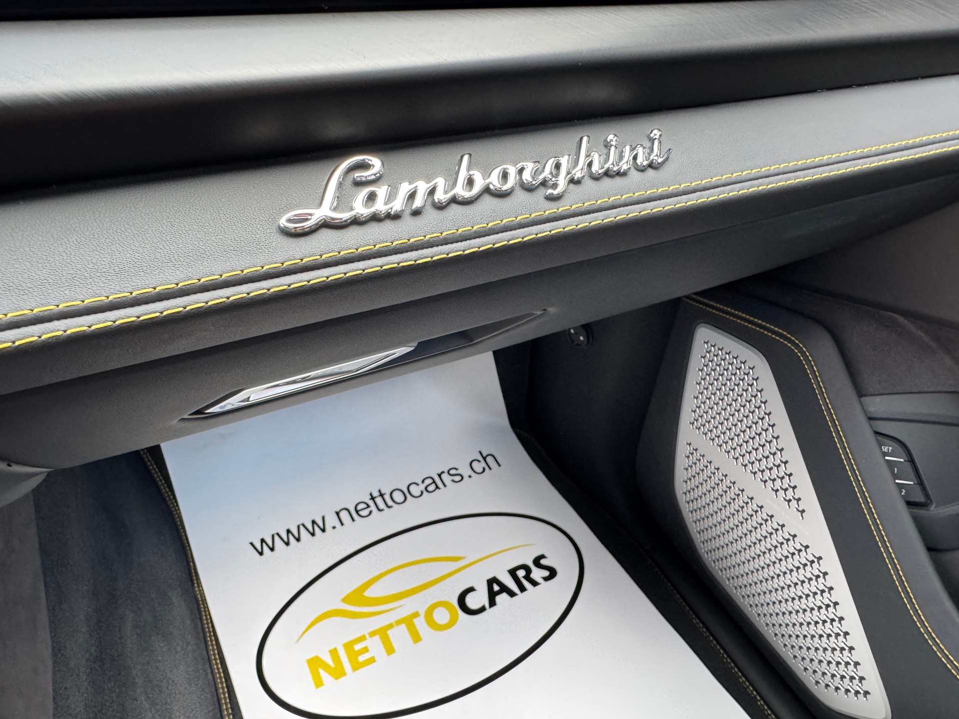 LAMBORGHINI Urus SE MY25-image-20