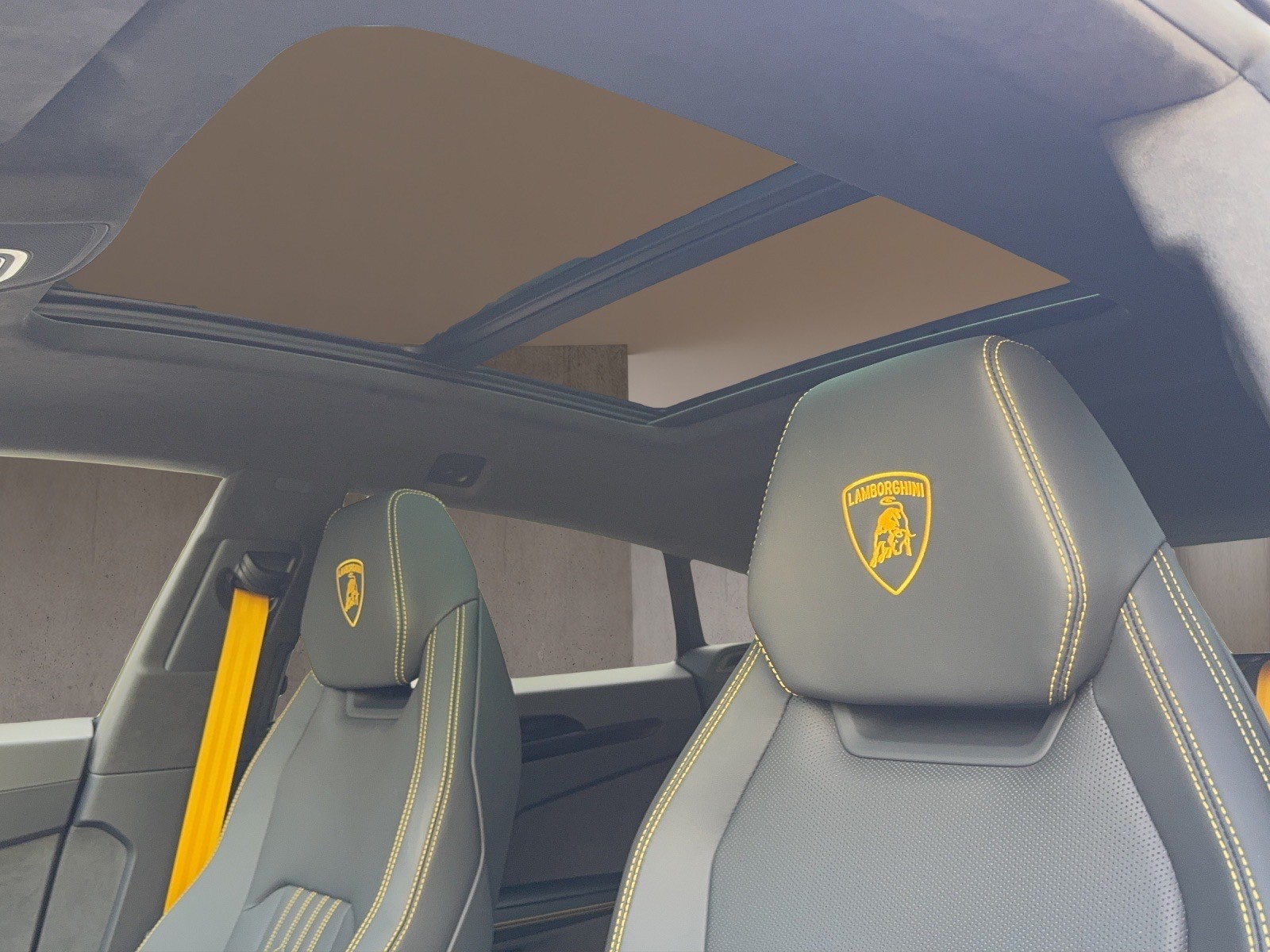 LAMBORGHINI Urus SE MY25-image-24