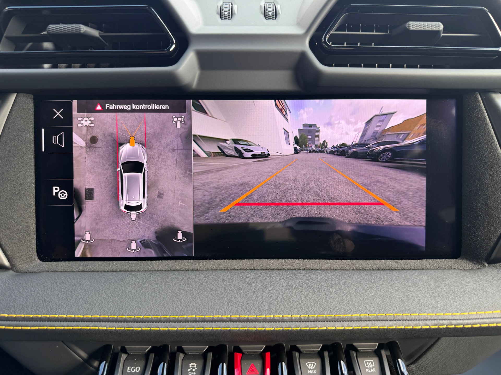 LAMBORGHINI Urus SE MY25-image-15