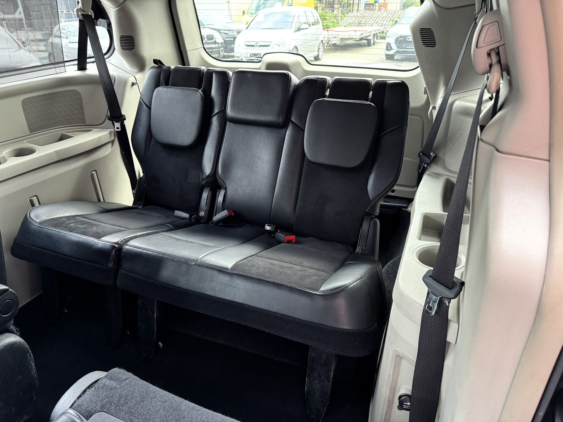 LANCIA Voyager 2.8D Gold Automatic-image-9