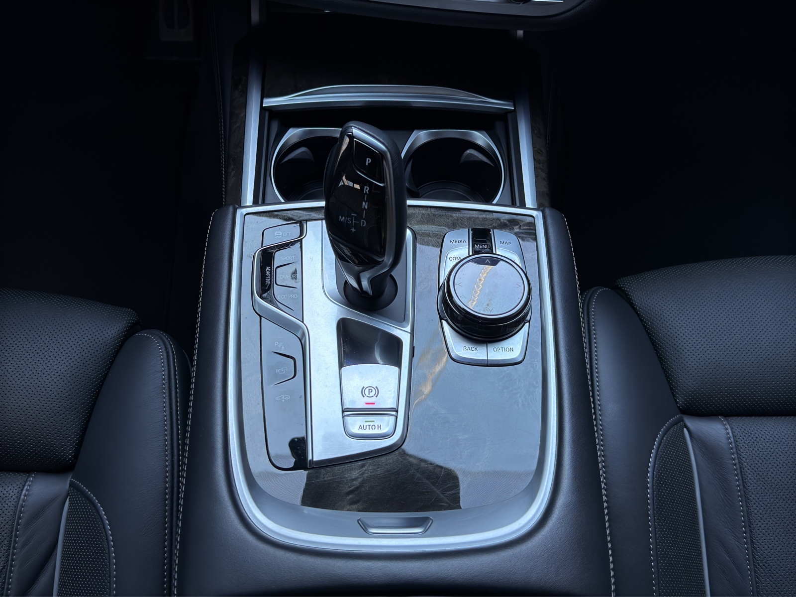 BMW 750d xDrive Steptronic//M-Sport-image-15