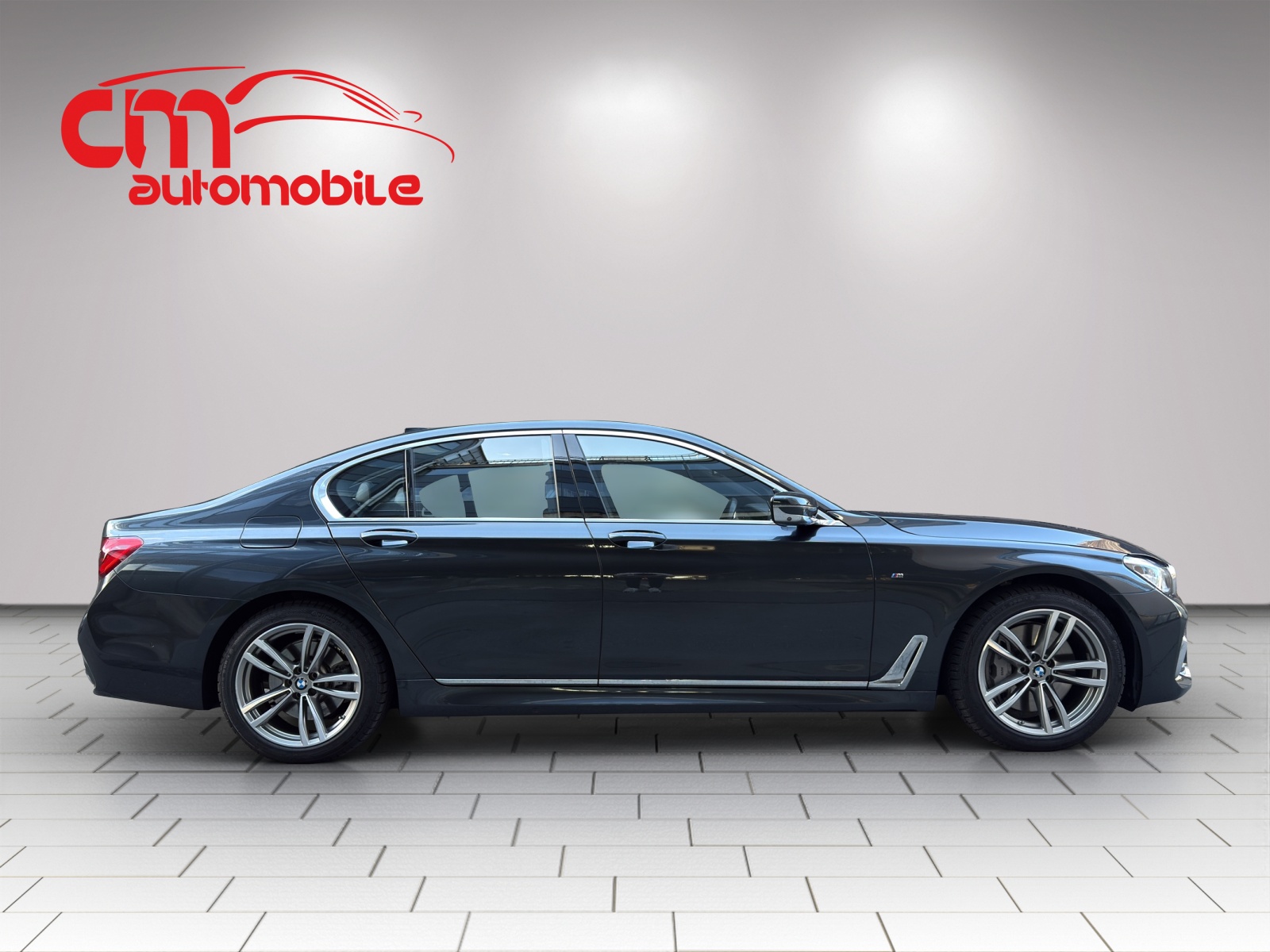 BMW 750d xDrive Steptronic//M-Sport-image-4