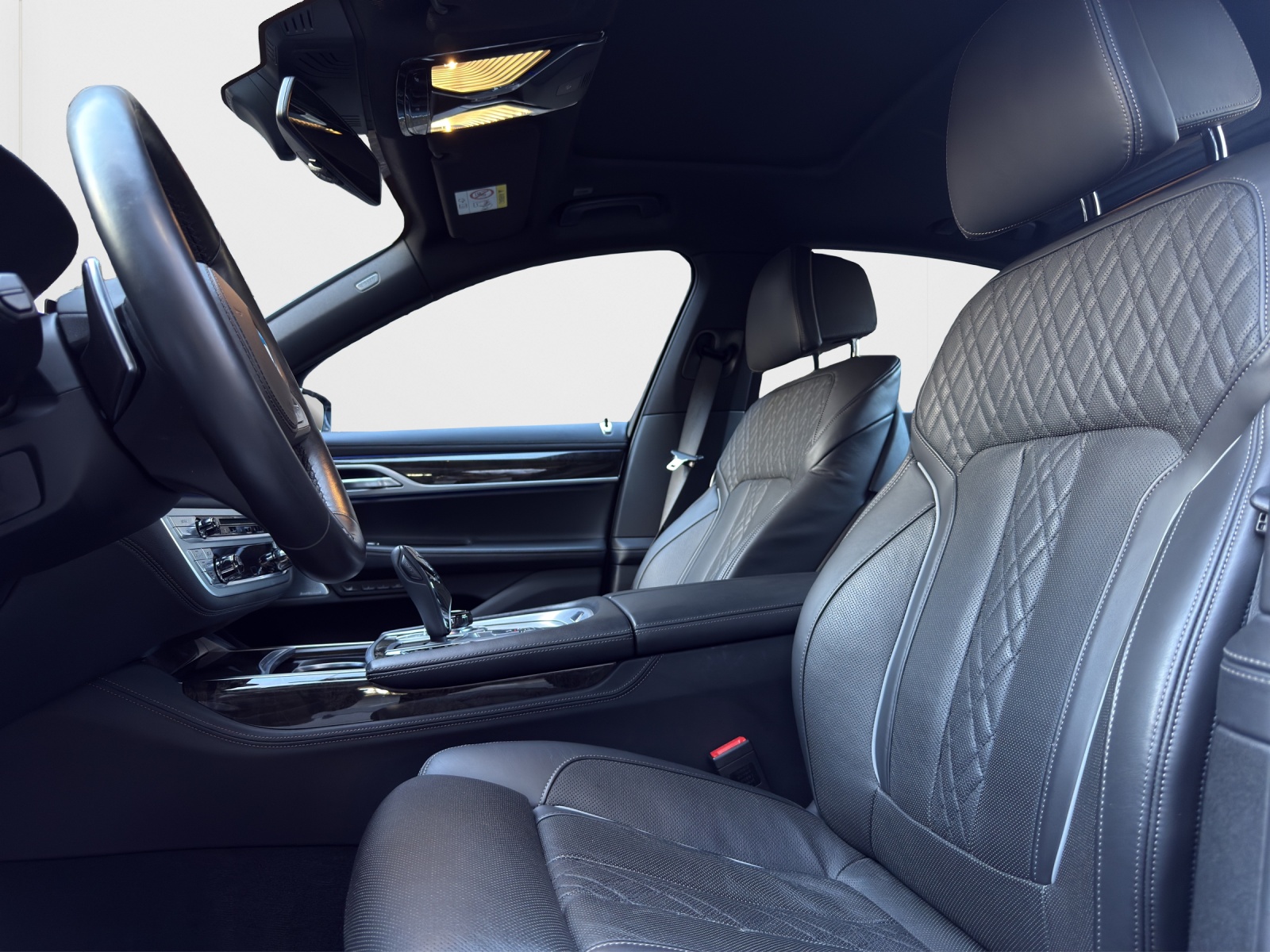 BMW 750d xDrive Steptronic//M-Sport-image-8