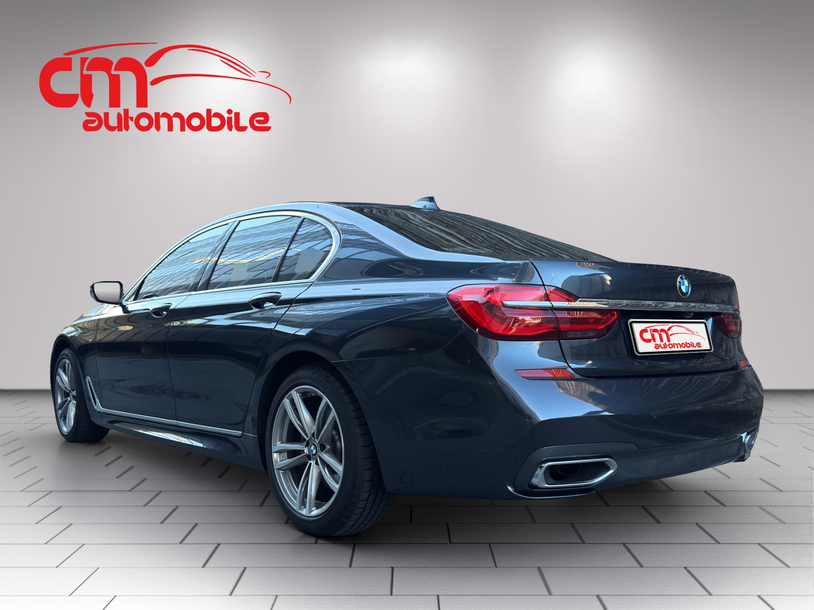 BMW 750d xDrive Steptronic//M-Sport-showroom-element-1