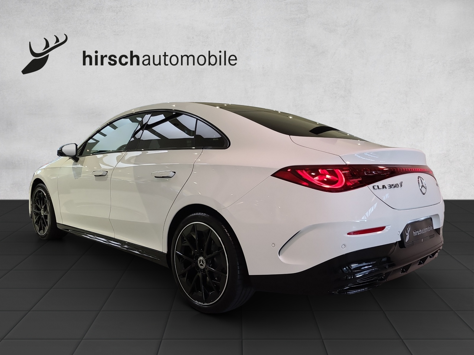 MERCEDES-BENZ CLA 350 4 Matic 85 kWh EQ-showroom-element-1