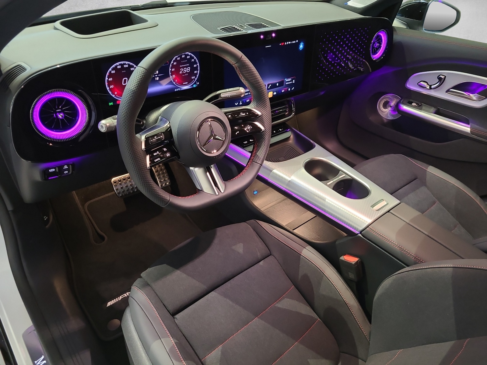 MERCEDES-BENZ CLA 350 4 Matic 85 kWh EQ-image-6