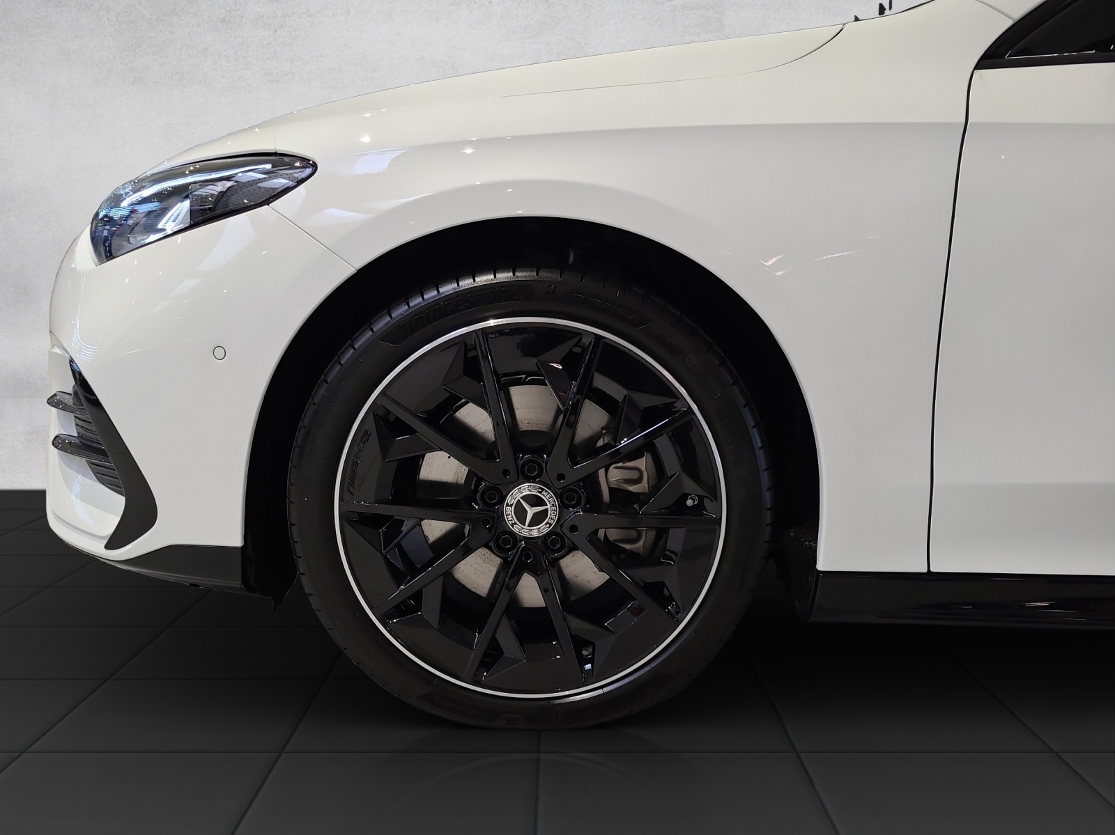 MERCEDES-BENZ CLA 350 4 Matic 85 kWh EQ-image-9