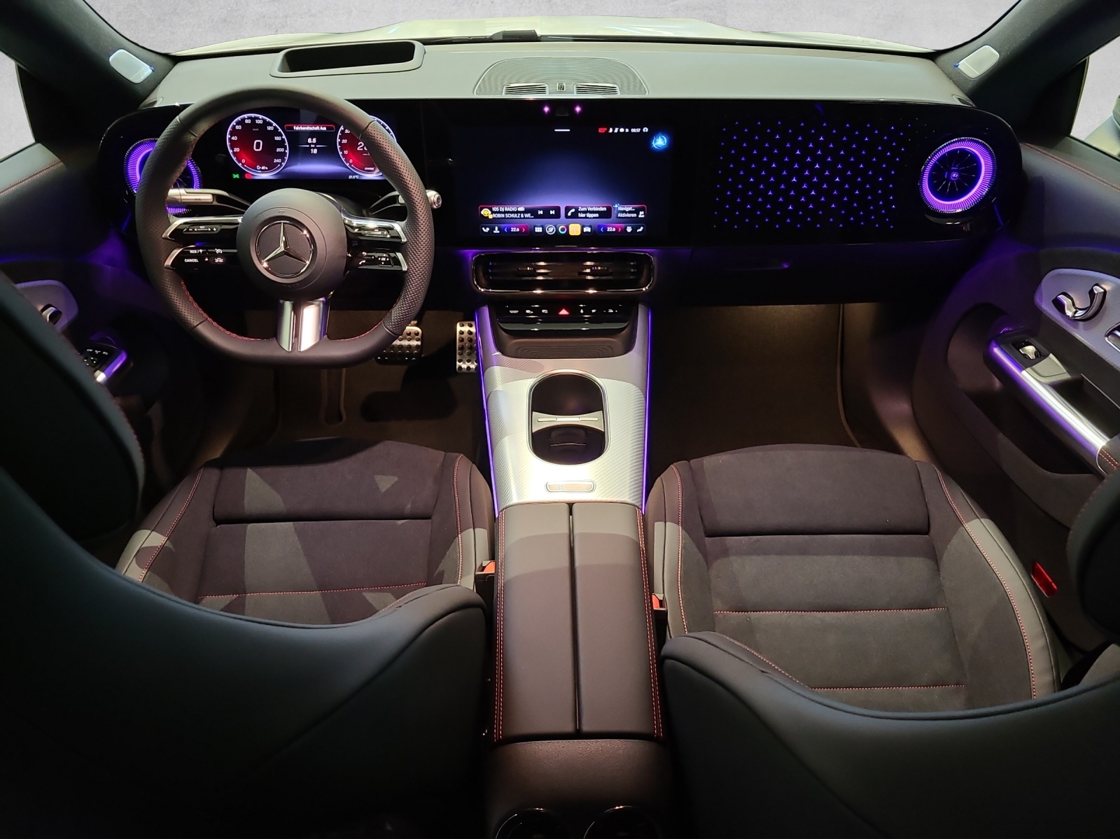 MERCEDES-BENZ CLA 350 4 Matic 85 kWh EQ-image-11