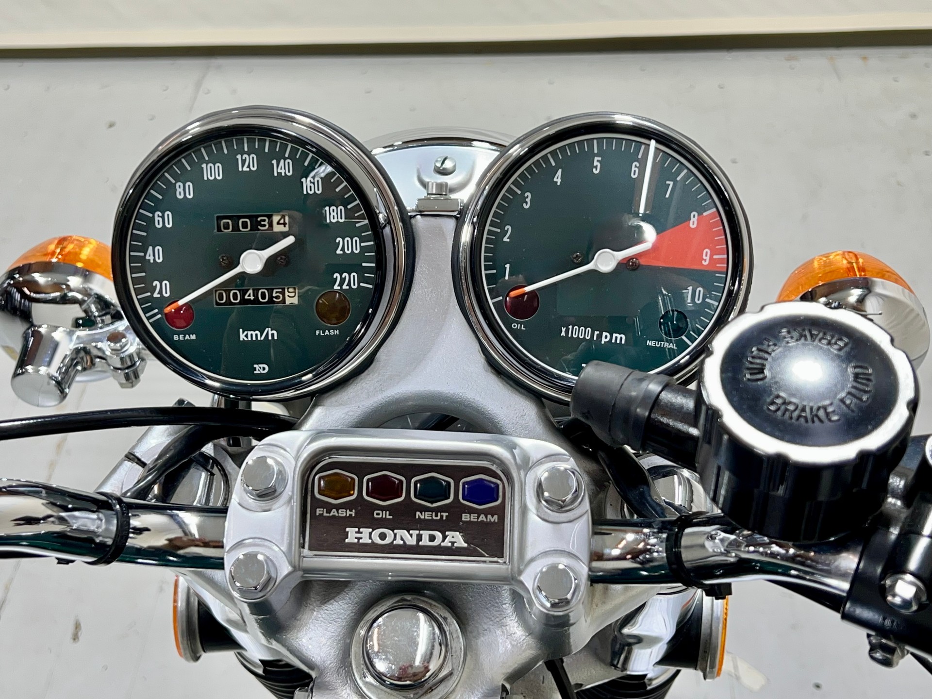HONDA CB 750 Four K2-image-12