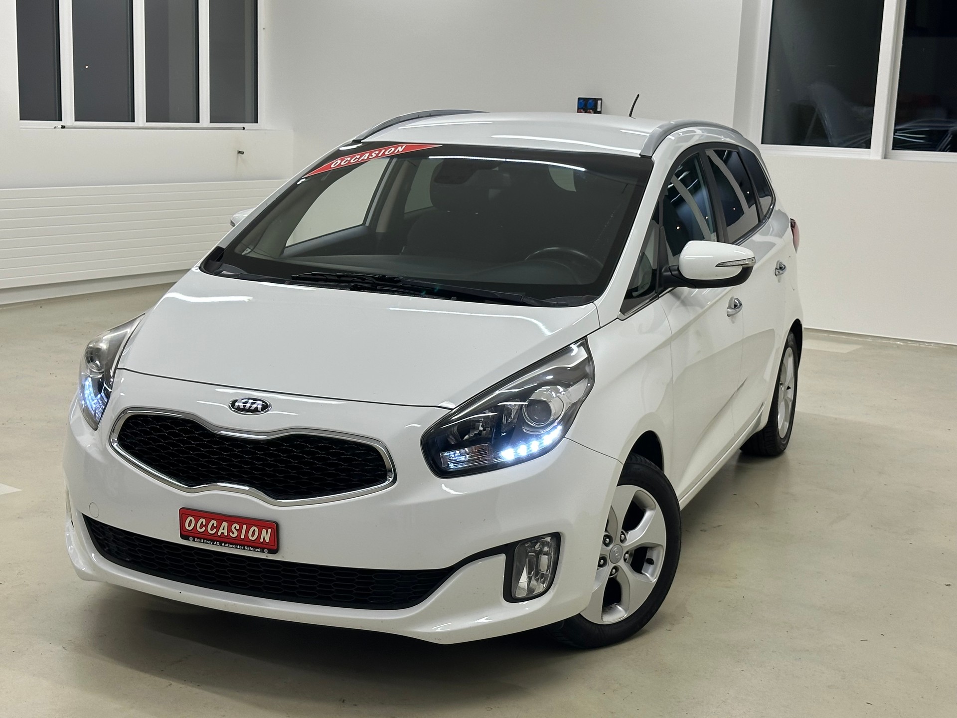 KIA Carens 1.6 GDI Trend-showroom-element-3