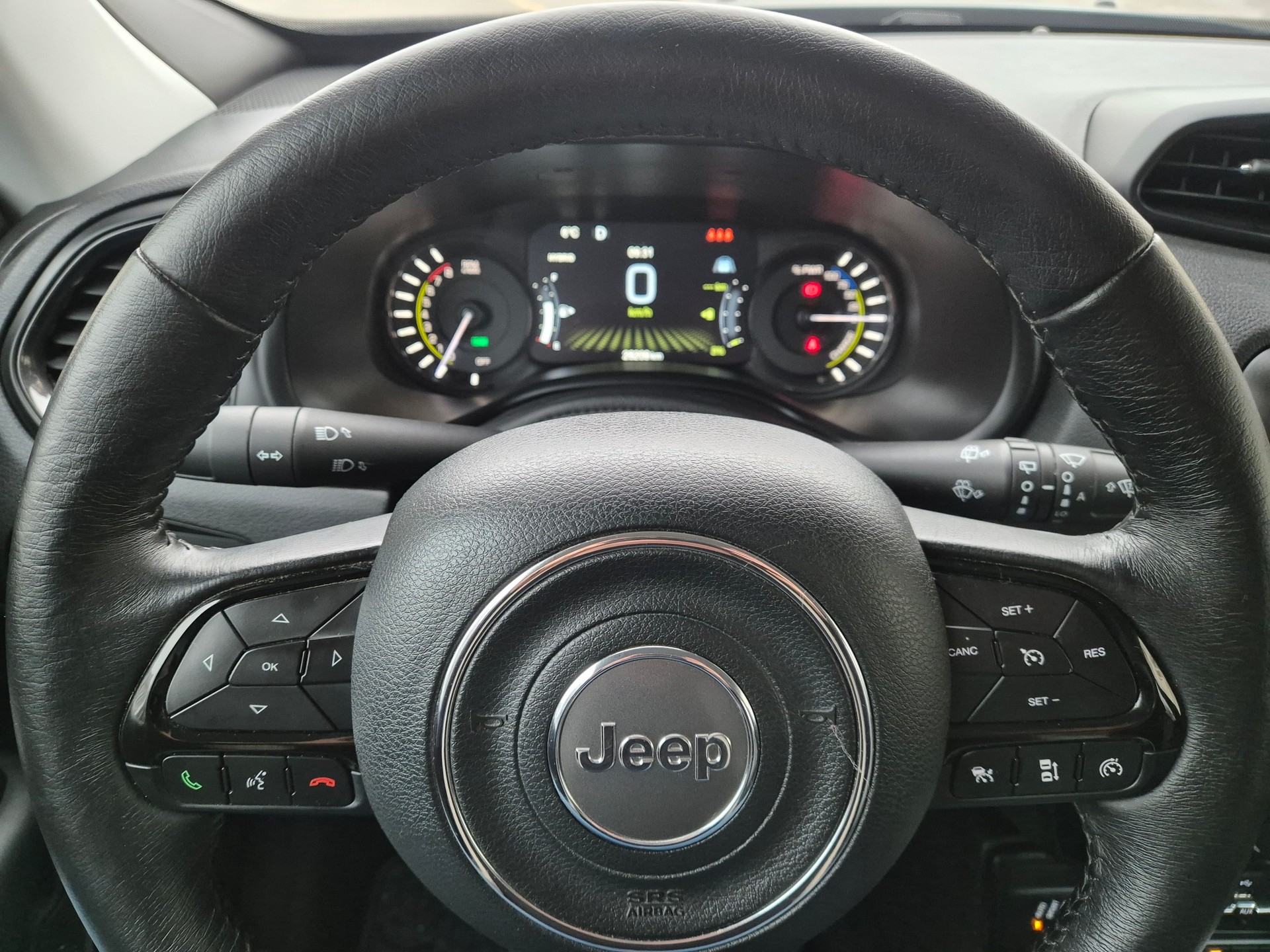 JEEP Renegade 1.3 T PHEV S Plus AWD-image-17