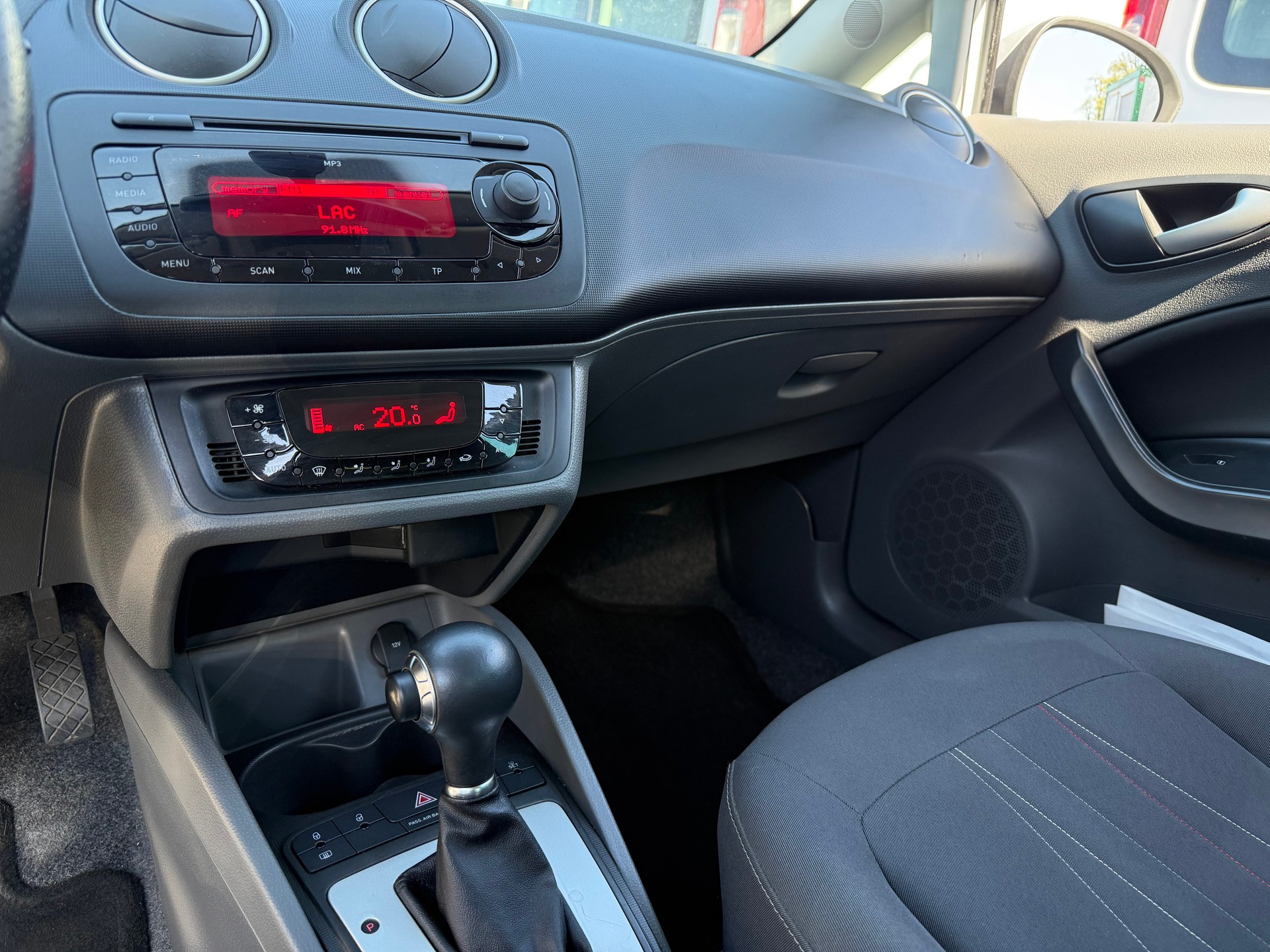 SEAT Ibiza 1.2 TSI COPA Style DSG-image-7