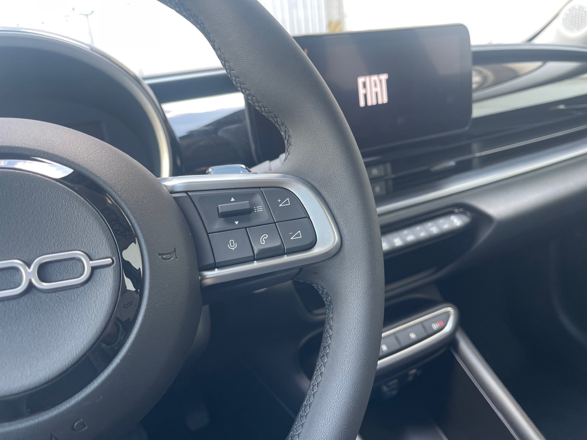 FIAT 600 1.2 Hybrid Cult-image-10