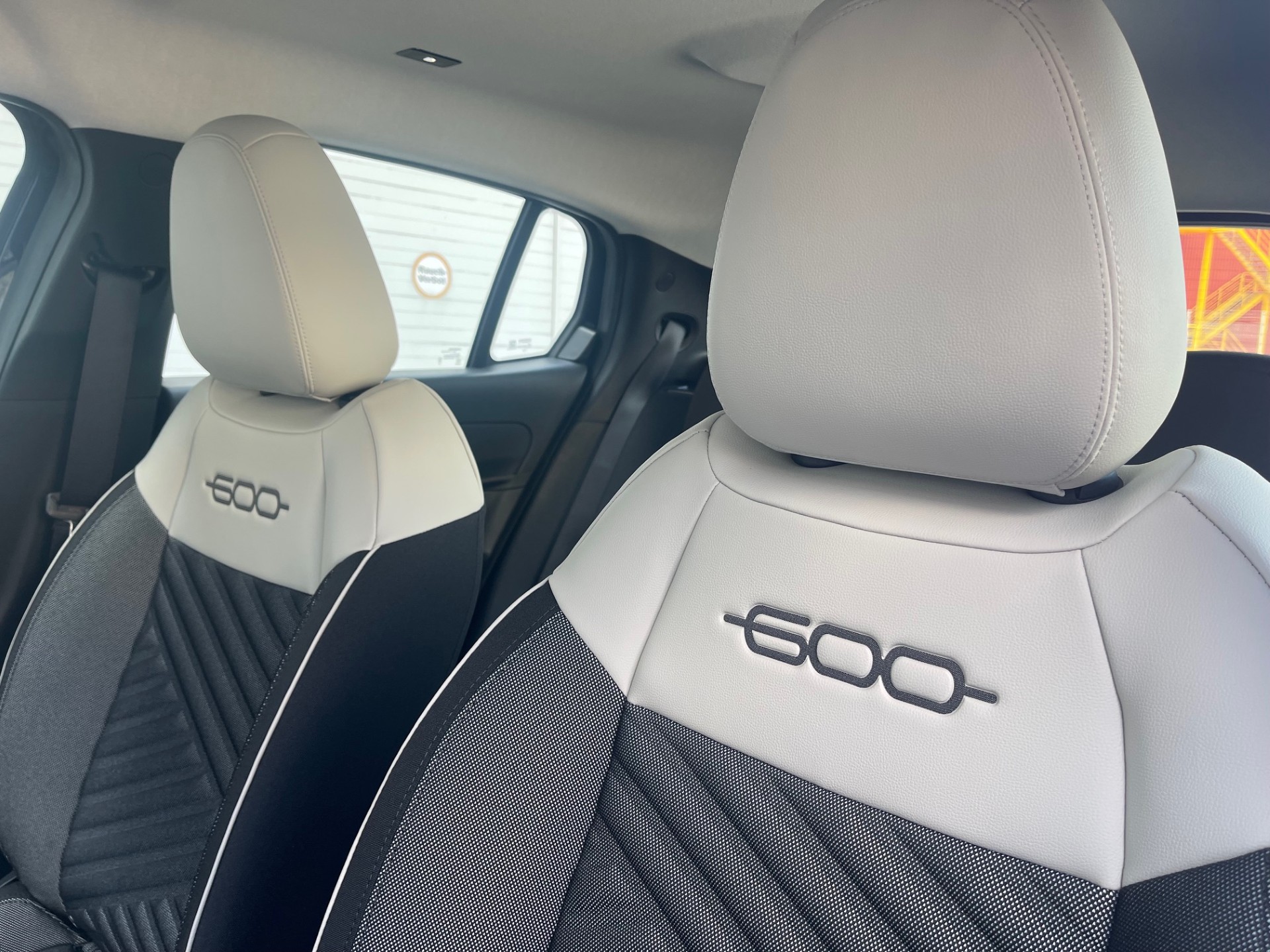 FIAT 600 1.2 Hybrid Cult-image-5
