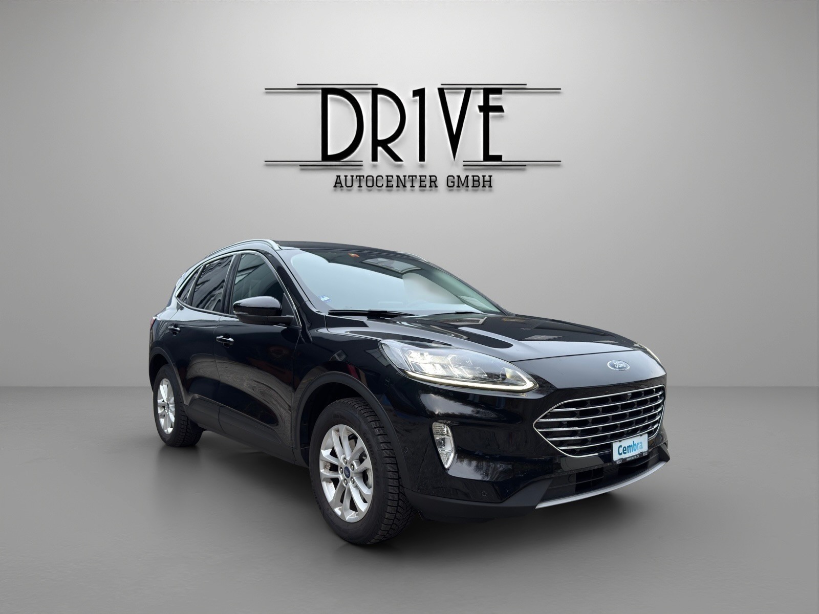 FORD Kuga 2.5 FHEV Titanium 4WD-image-2