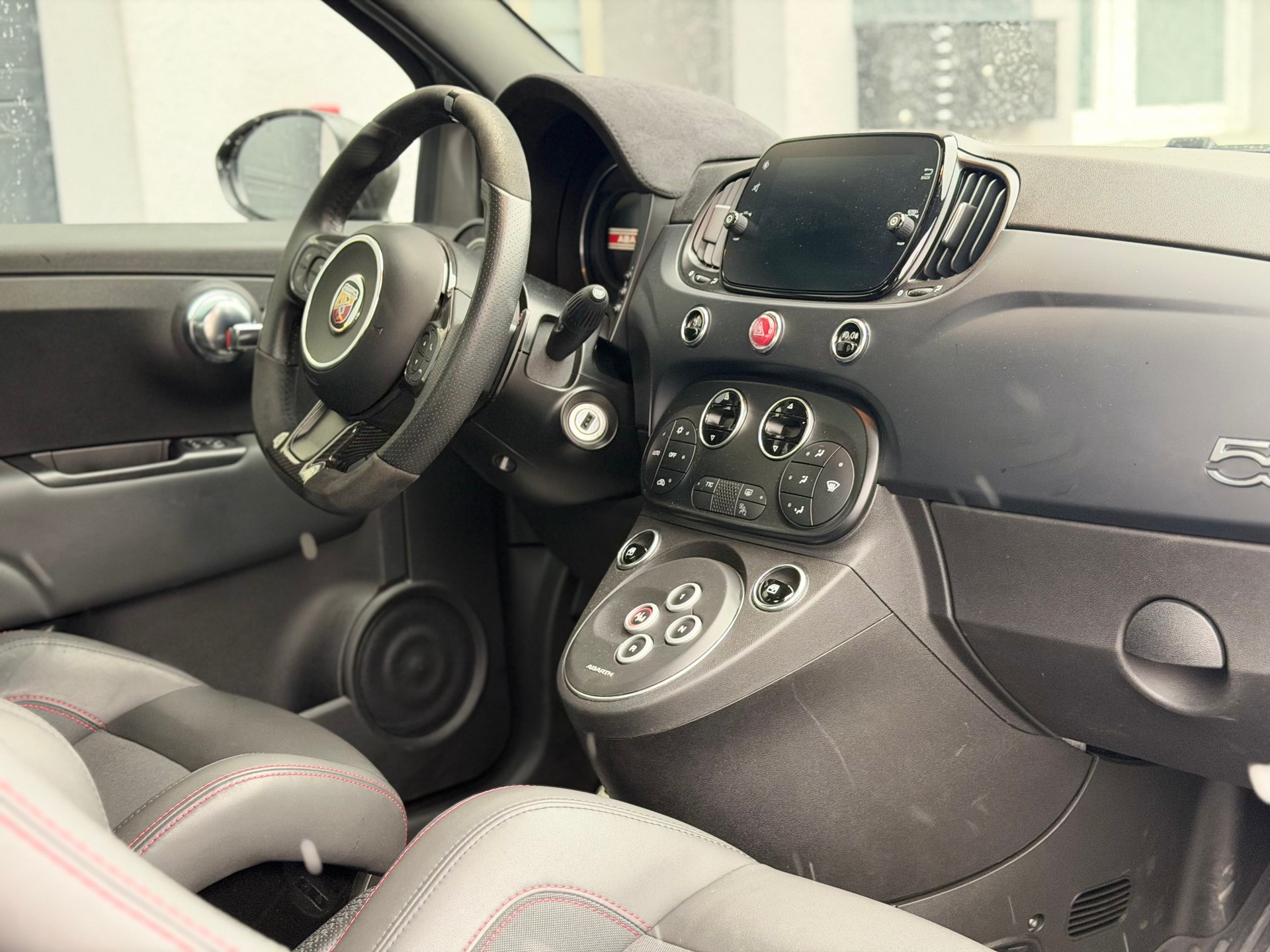 FIAT 695 1.4 16V Turbo Abarth 695 Competizione Dualogic-image-9