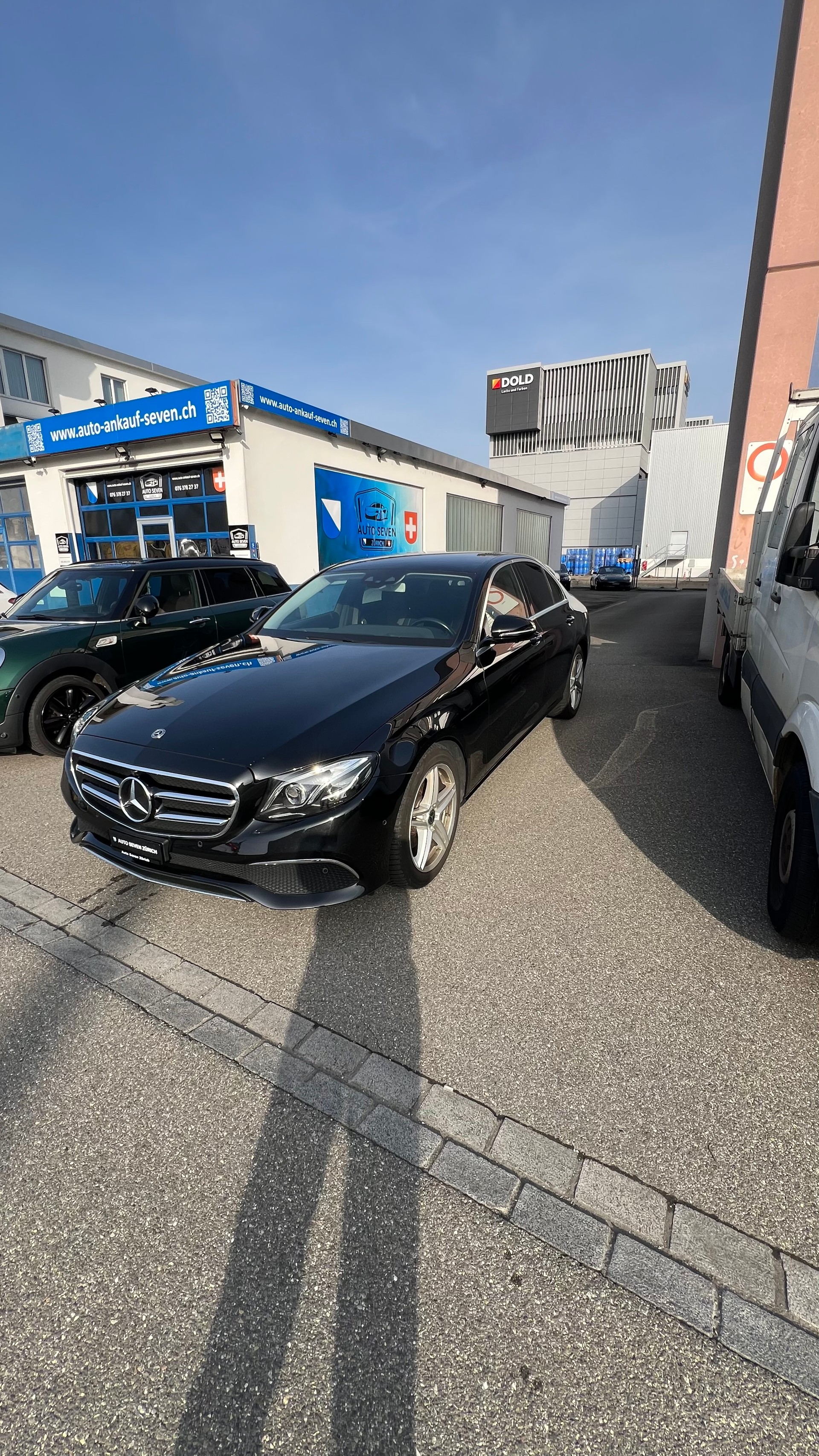 MERCEDES-BENZ E 200 Avantgarde 9G-Tronic-image-3